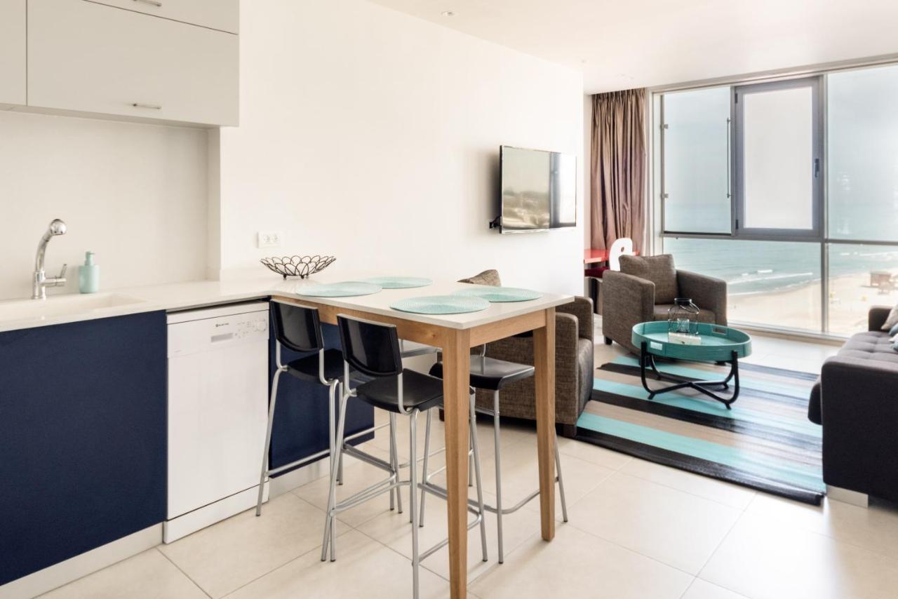 Beach Apartment- Breathtaking Views With Bomb Shelter Herzliya ภายนอก รูปภาพ