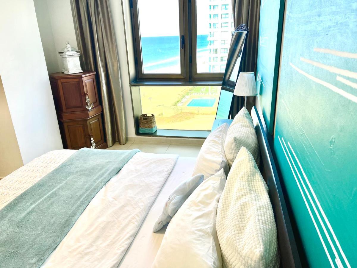 Beach Apartment- Breathtaking Views With Bomb Shelter Herzliya ภายนอก รูปภาพ